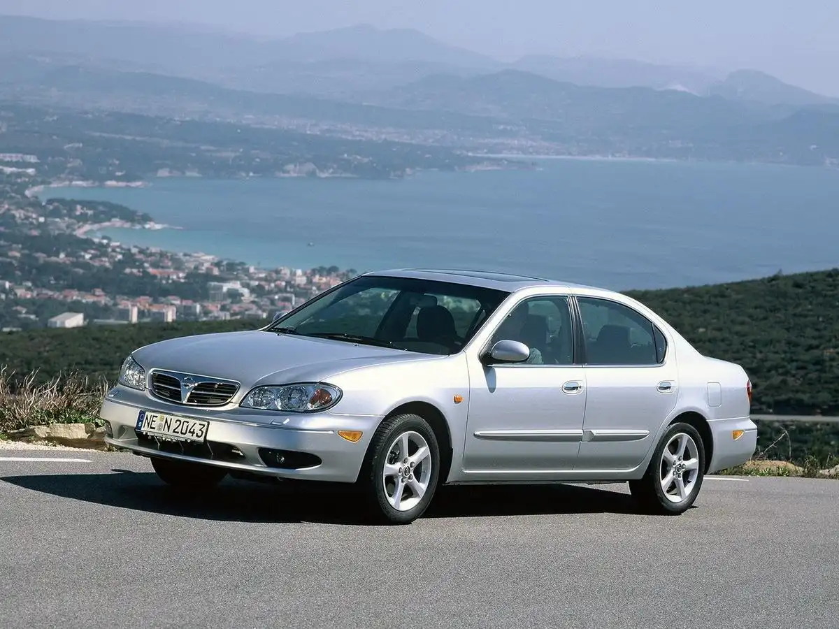 فروش لوازم یدکی ماکسیما در خیابان چراغ برق تهران